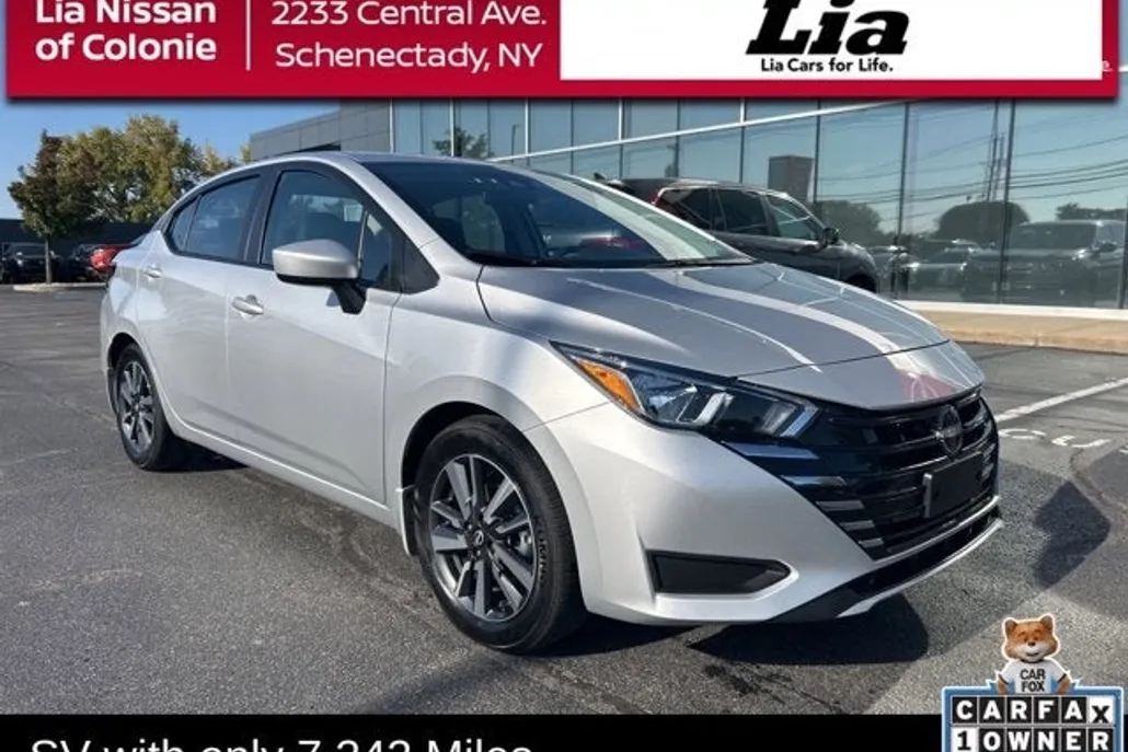 2024 Nissan Versa SV photo 1