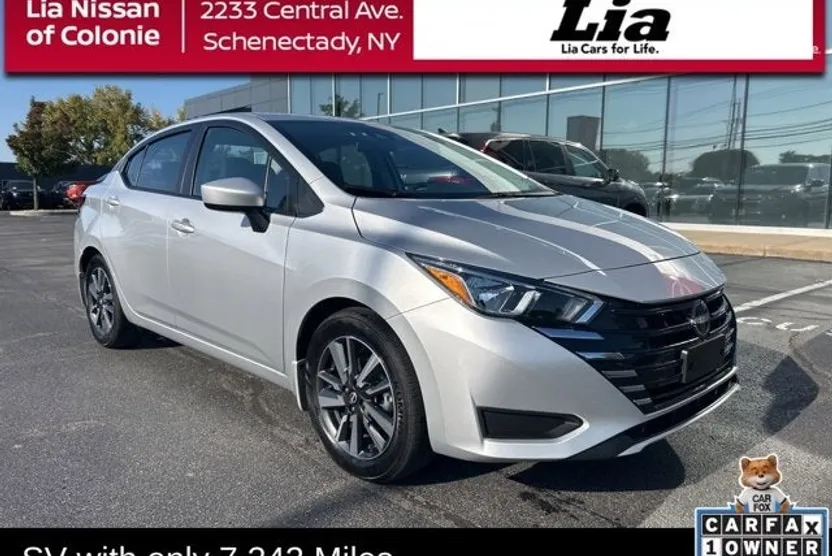 2024 Nissan Versa SV photo 1