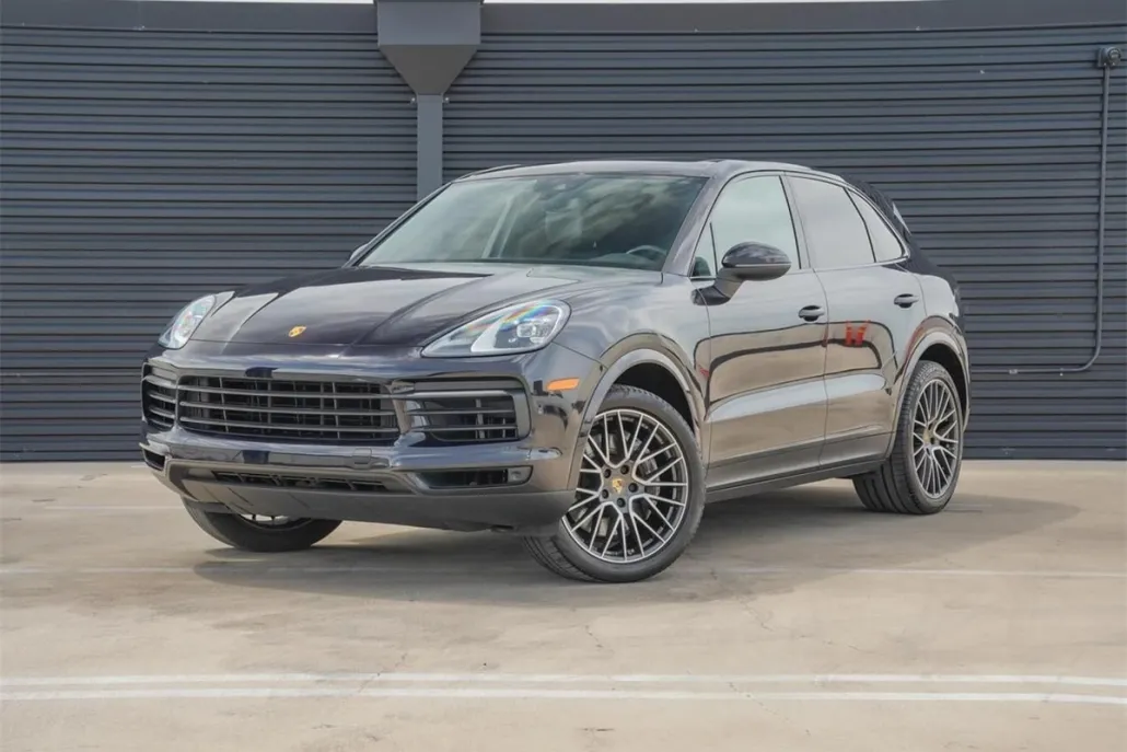 2022 Porsche Cayenne Platinum Edition photo 1