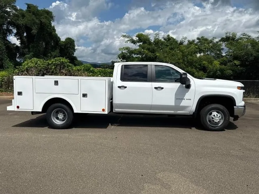 2025 Chevrolet Silverado 3500HD Work Truck photo 1