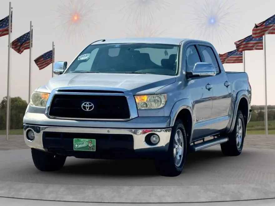 2011 Toyota Tundra CrewMax photo 1