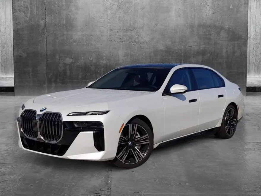 2023 Bmw i7 xDrive60 photo 1