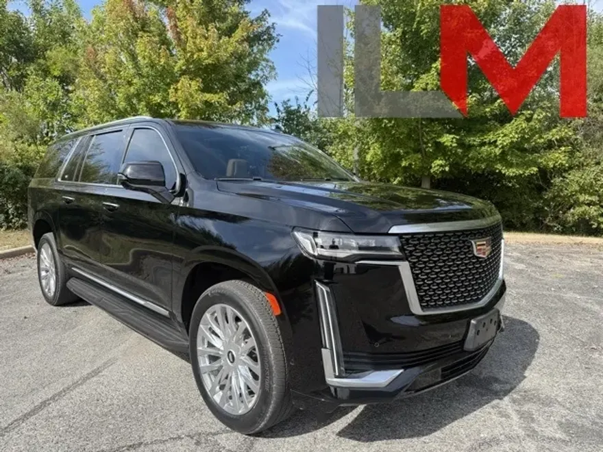 2023 Cadillac Escalade ESV Premium Luxury photo 1