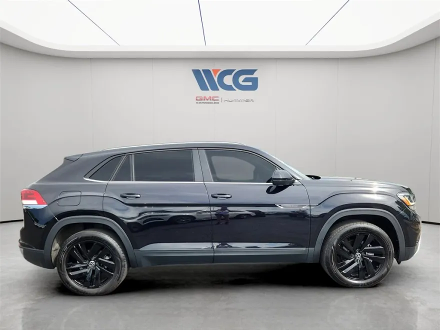 2023 Volkswagen Atlas Cross Sport SE Technology photo 1