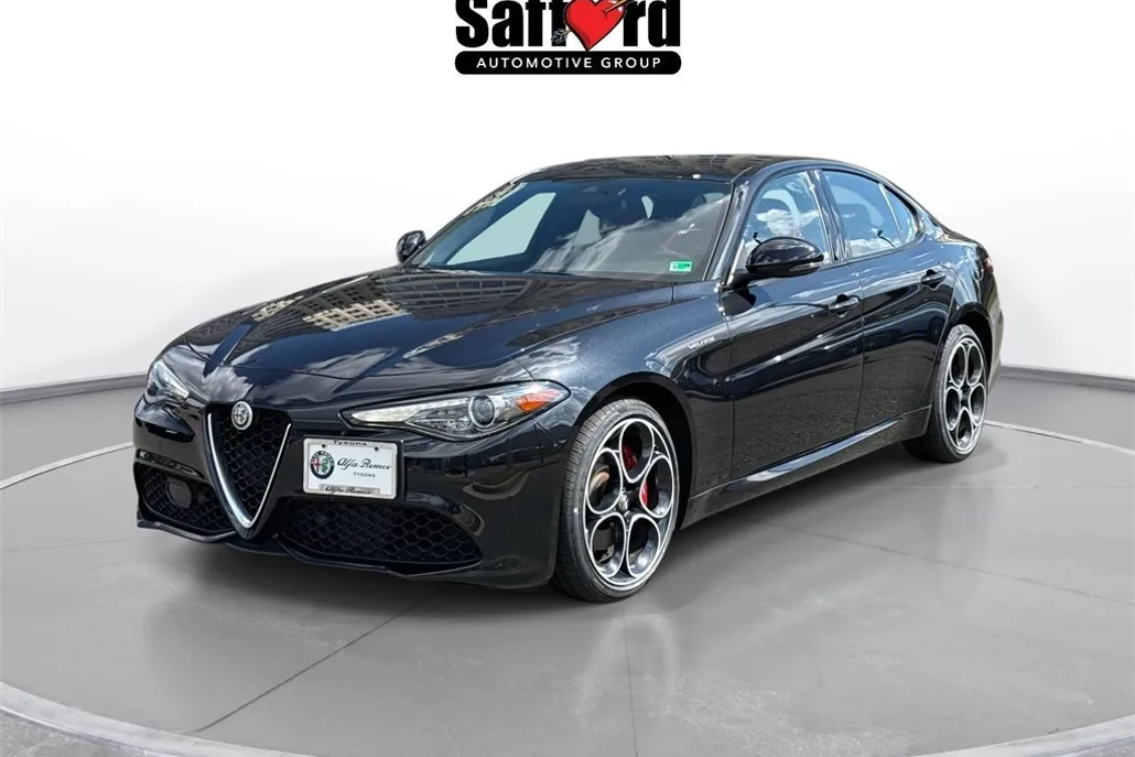 2022 Alfa Romeo Giulia Ti - VELOCE photo 1