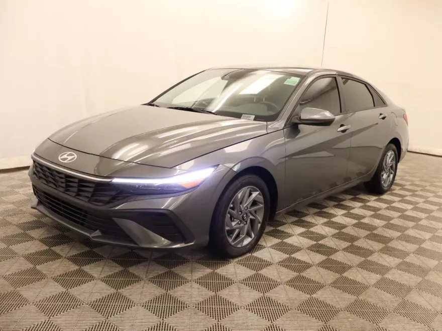 2025 Hyundai Elantra Hybrid Blue photo 1