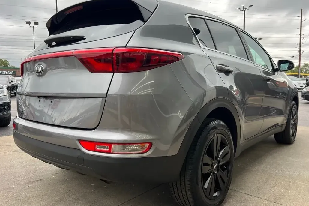 2017 Kia Sportage LX photo 1