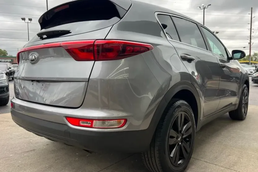 2017 Kia Sportage LX photo 1