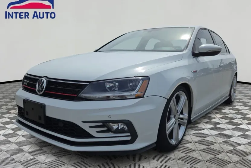 2017 Volkswagen Jetta 2.0T GLI photo 1