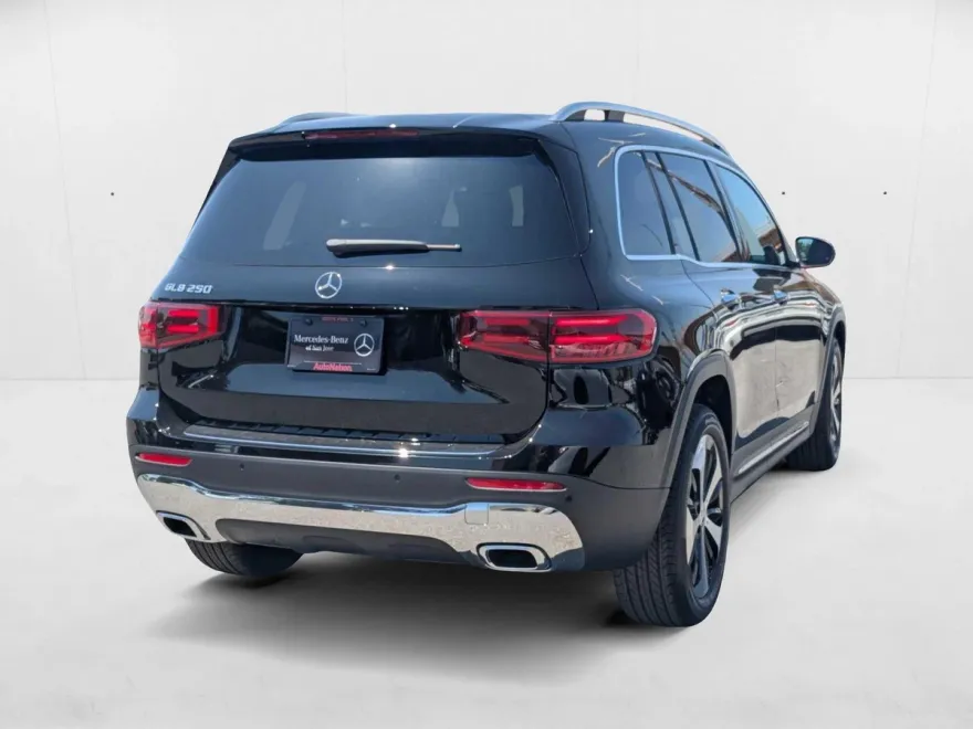 2025 Mercedes Benz GLB 250 photo 1
