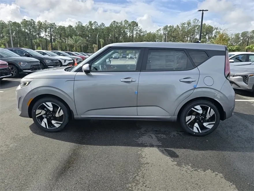 2025 Kia Soul GT-Line photo 1