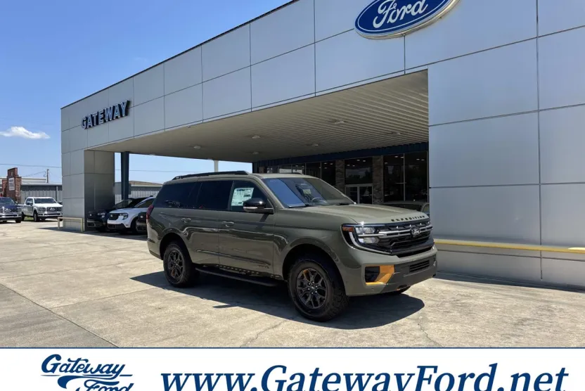 2025 Ford Expedition photo 1