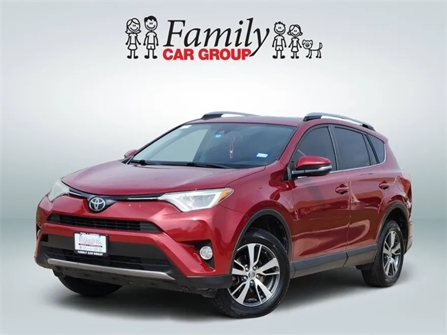 2018 Toyota RAV4 XLE photo 1