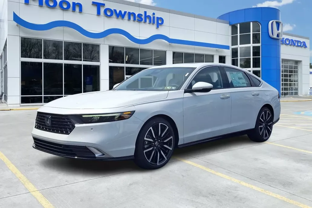 2025 Honda Accord Hybrid Touring photo 1