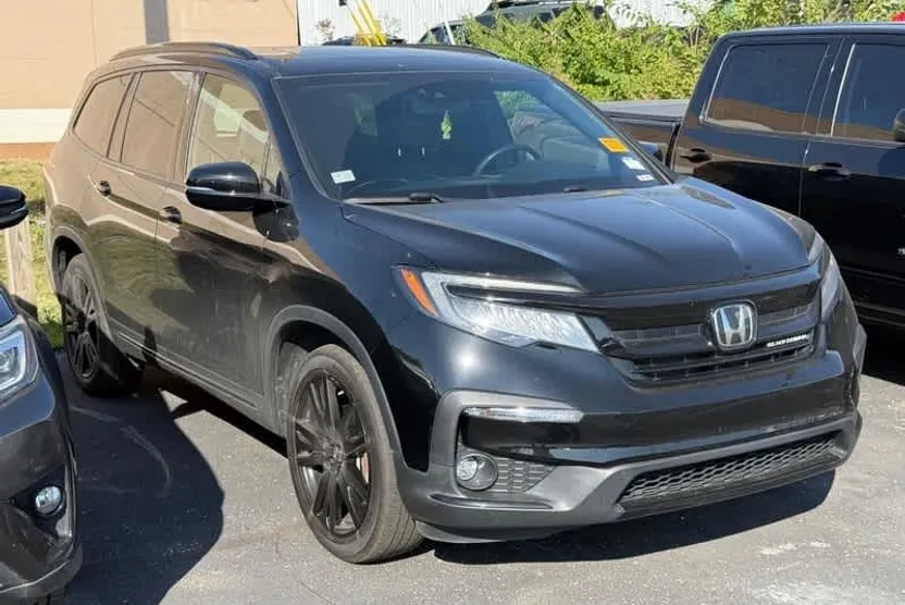 2022 Honda Pilot Black Edition photo 1