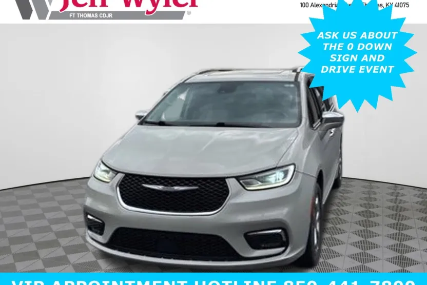 2021 Chrysler Pacifica Limited photo 1