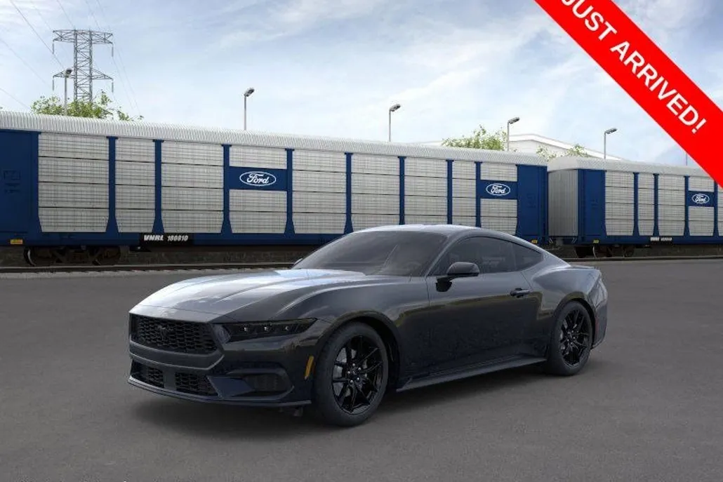 2025 Ford Mustang EcoBoost photo 1