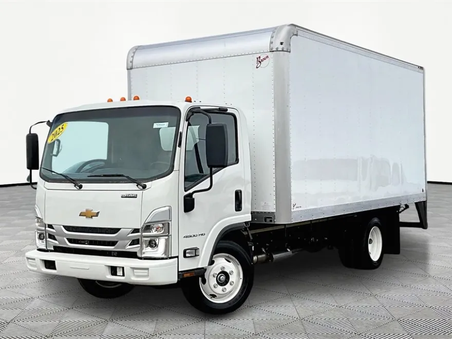 2025 Chevrolet Silverado 4500HD photo 1