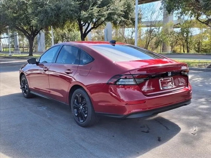 2025 Honda Accord SE photo 1