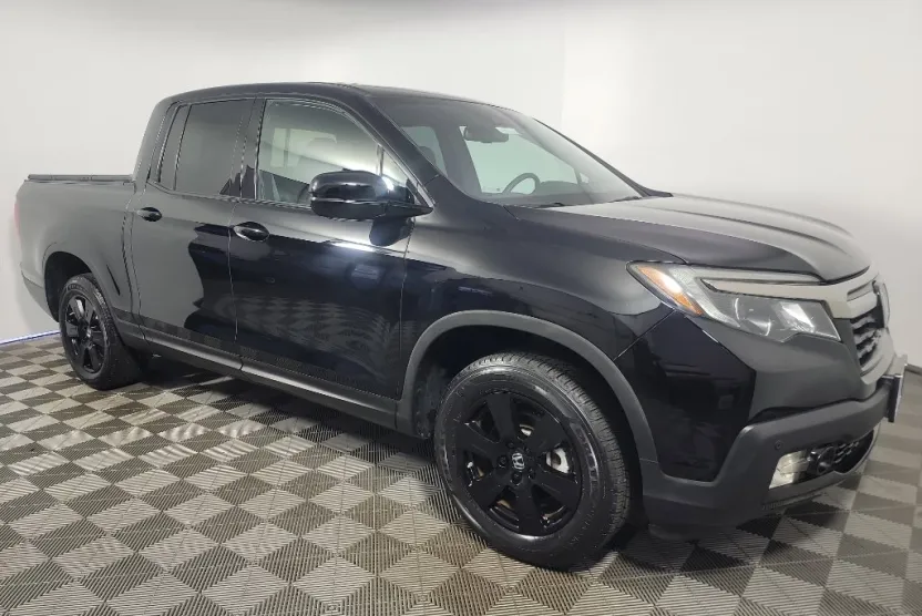 2020 Honda Ridgeline Black Edition photo 1