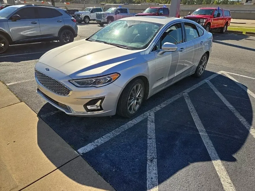 2019 Ford Fusion Hybrid Titanium photo 1