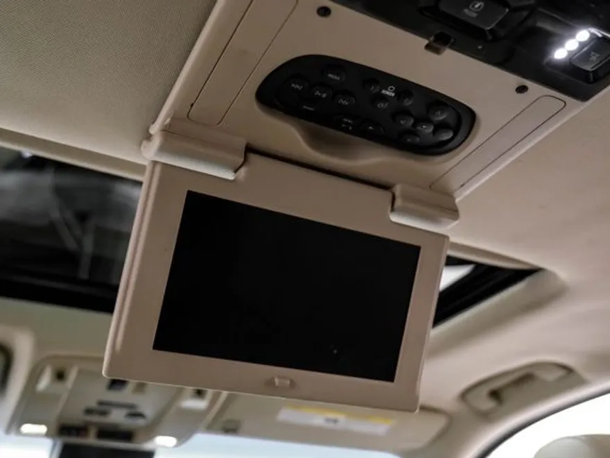 2019 Cadillac Escalade ESV Luxury photo 45