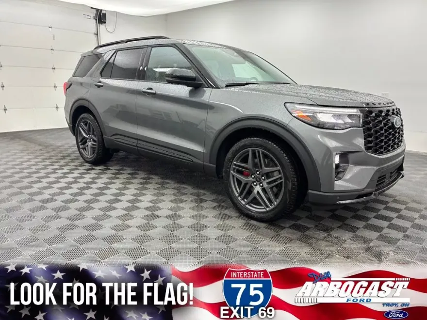 2025 Ford Explorer ST photo 1