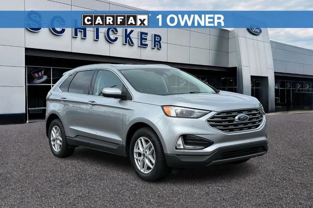 2022 Ford Edge SEL photo 1