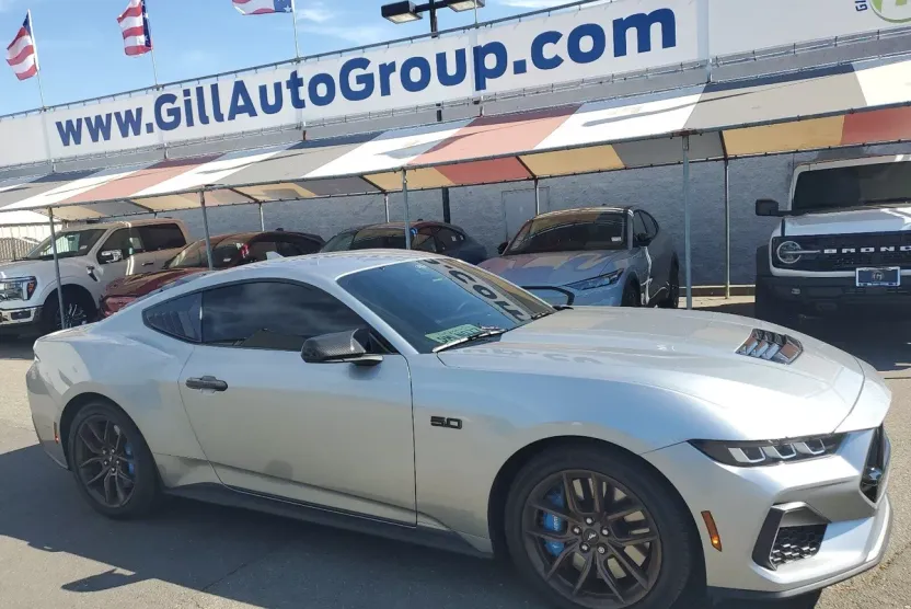 2024 Ford Mustang GT Premium photo 1