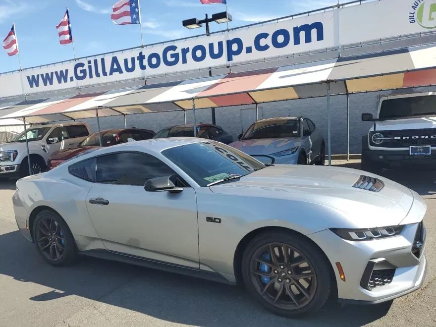 2024 Ford Mustang GT Premium photo 1