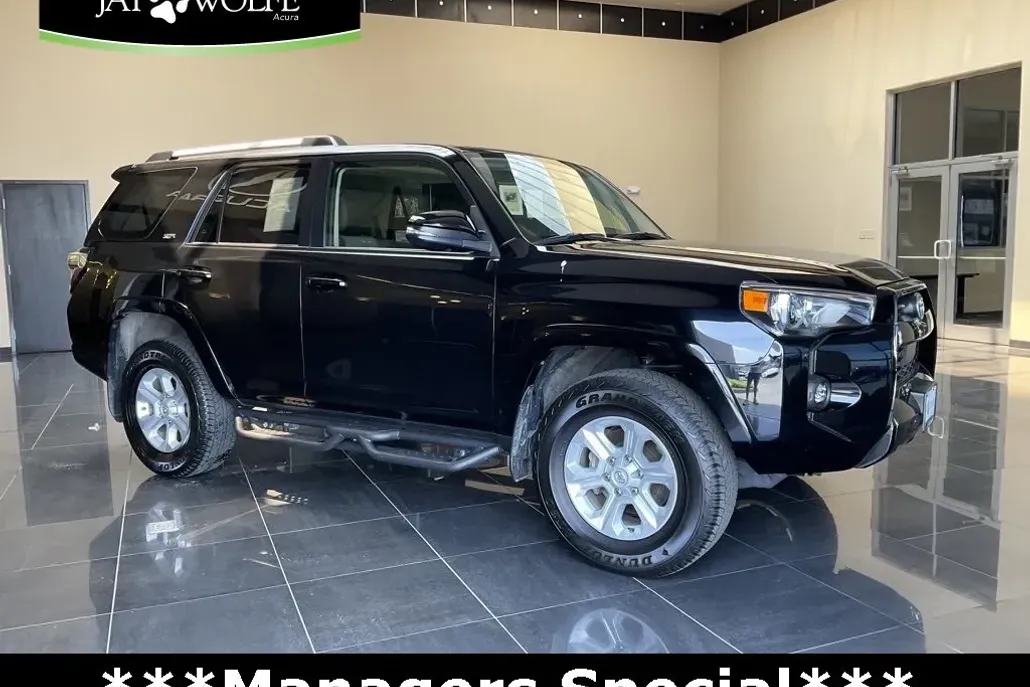 2024 Toyota 4Runner SR5 Premium photo 1