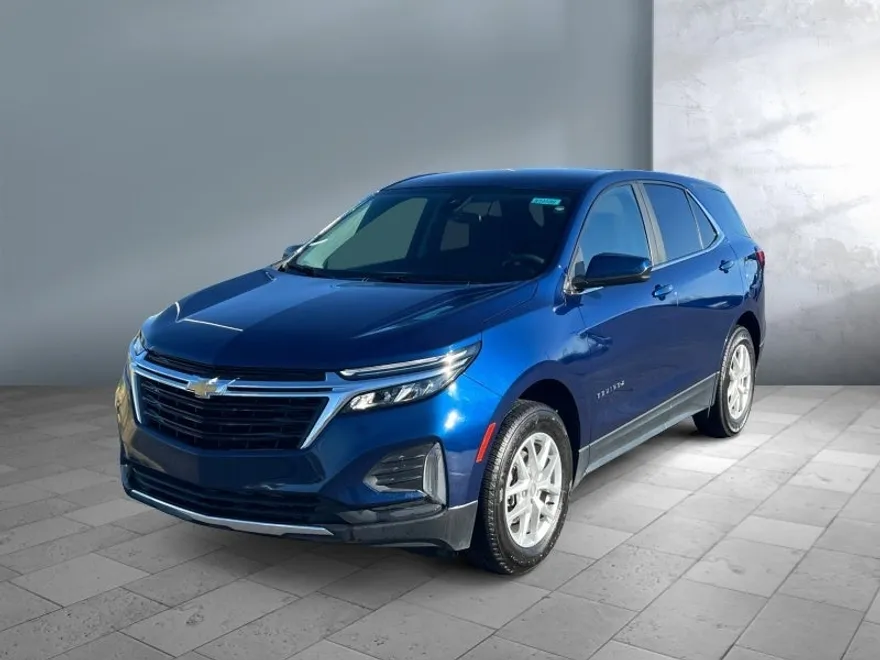 2023 Chevrolet Equinox LT photo 1