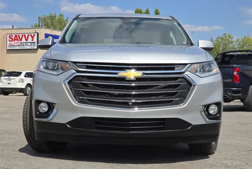 2021 Chevrolet Traverse Leather photo 1