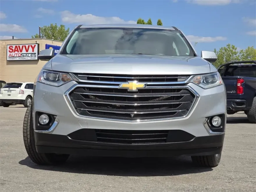 2021 Chevrolet Traverse Leather photo 1