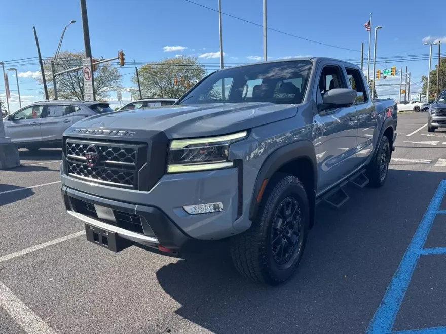 2023 Nissan Frontier PRO-4X photo 1