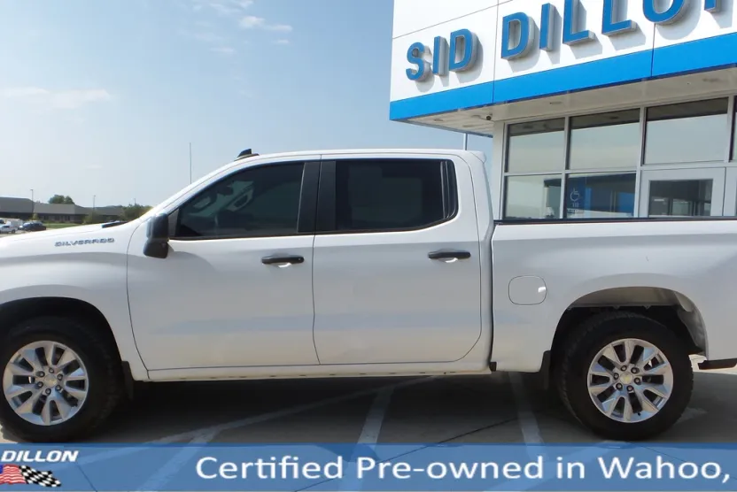 2021 Chevrolet Silverado 1500 Custom photo 1