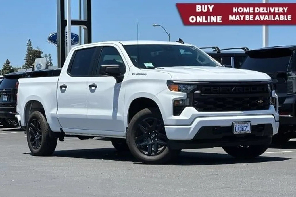 2025 Chevrolet Silverado 1500 Custom photo 1