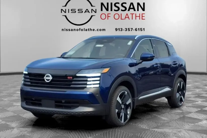 2025 Nissan Kicks SR photo 1
