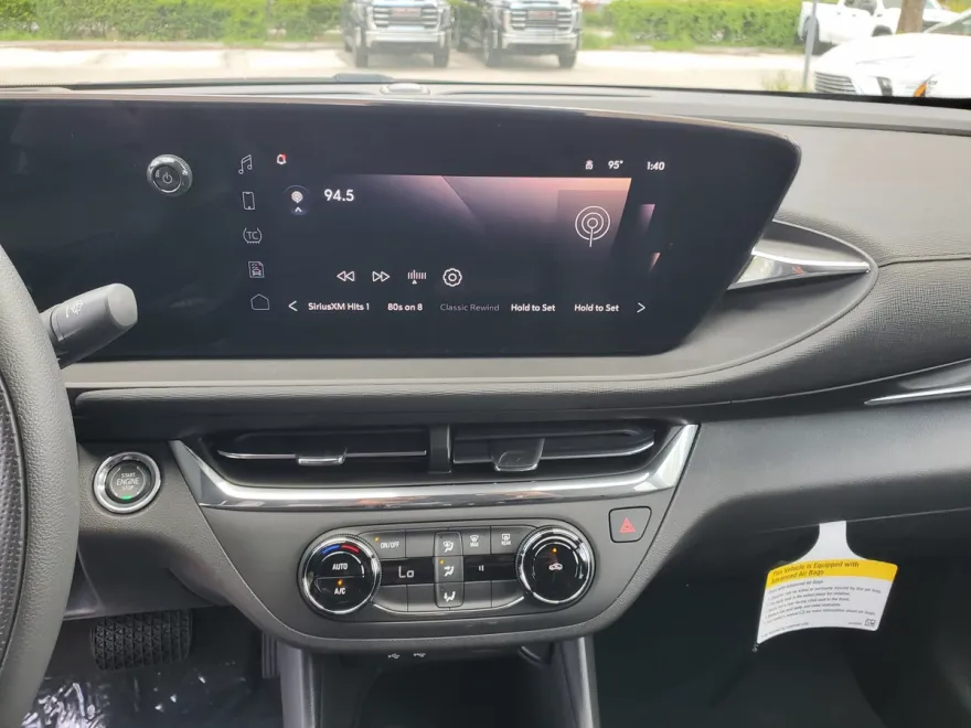 2025 Buick Envista Preferred photo 1