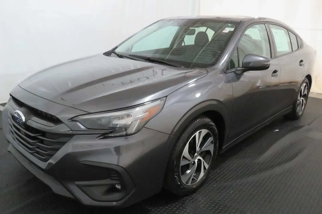 2023 Subaru Legacy Premium photo 1