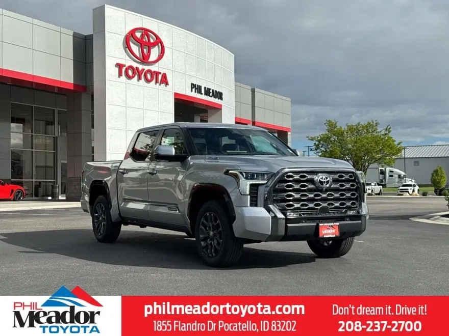 2025 Toyota Tundra Platinum photo 1