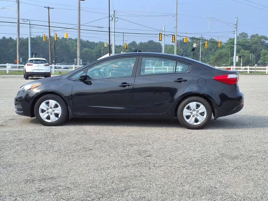 2015 Kia Forte LX photo 1