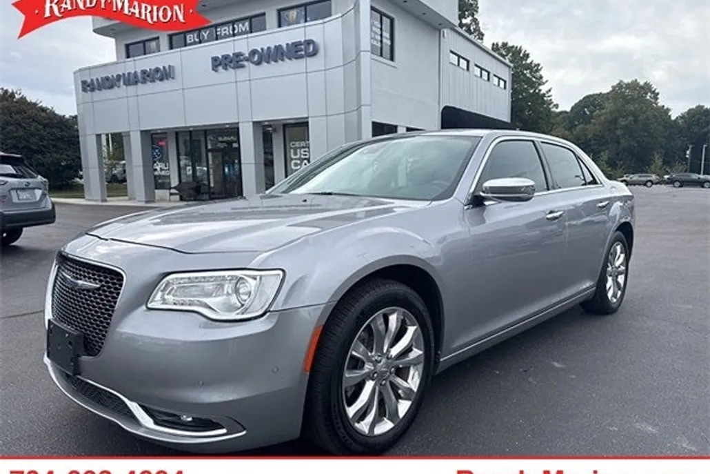 2018 Chrysler 300 Limited photo 1