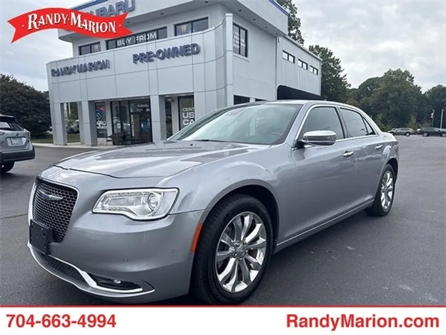 2018 Chrysler 300 Limited photo 1