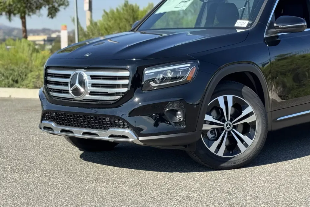 2025 Mercedes Benz GLB 250 photo 1