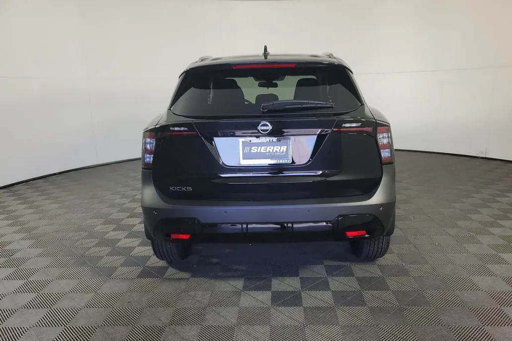 2026 Nissan Kicks SV photo 1