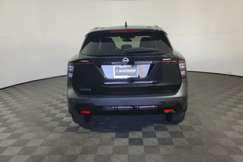 2026 Nissan Kicks SV photo 1