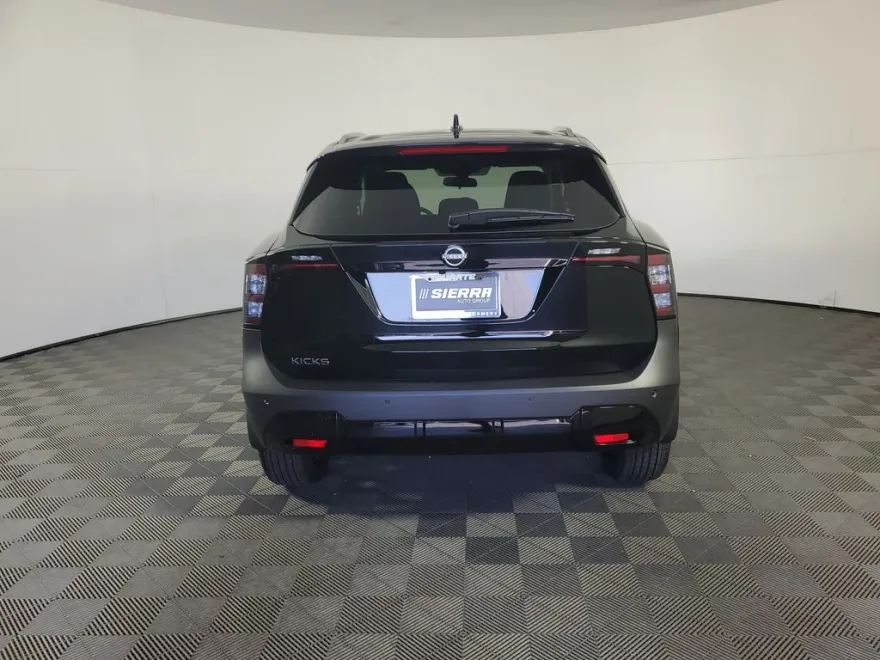 2026 Nissan Kicks SV photo 1