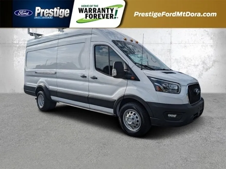 2023 Ford Transit photo 1