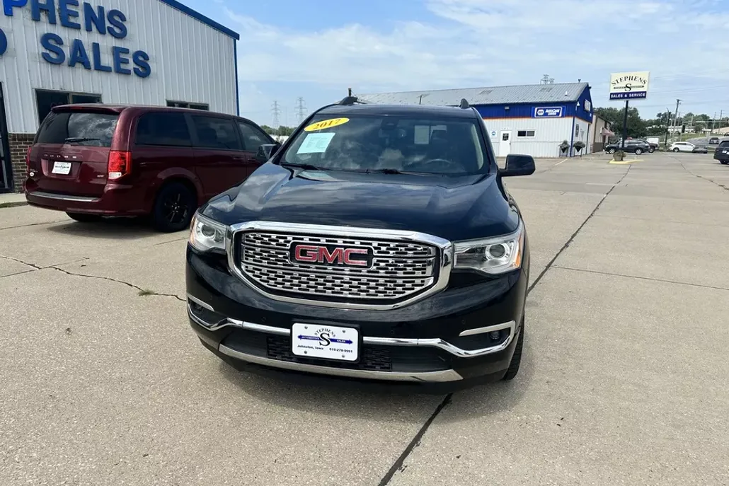 2017 Gmc Acadia Denali photo 1